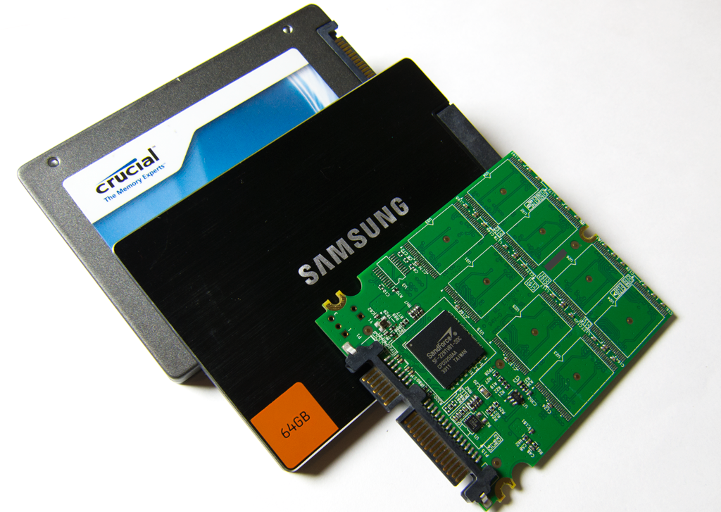 Скорость памяти ssd. SSD на 64 ГБ. SSD 64 ГБ EMMC. SSD 512. Версии Samsung 850 EVO.